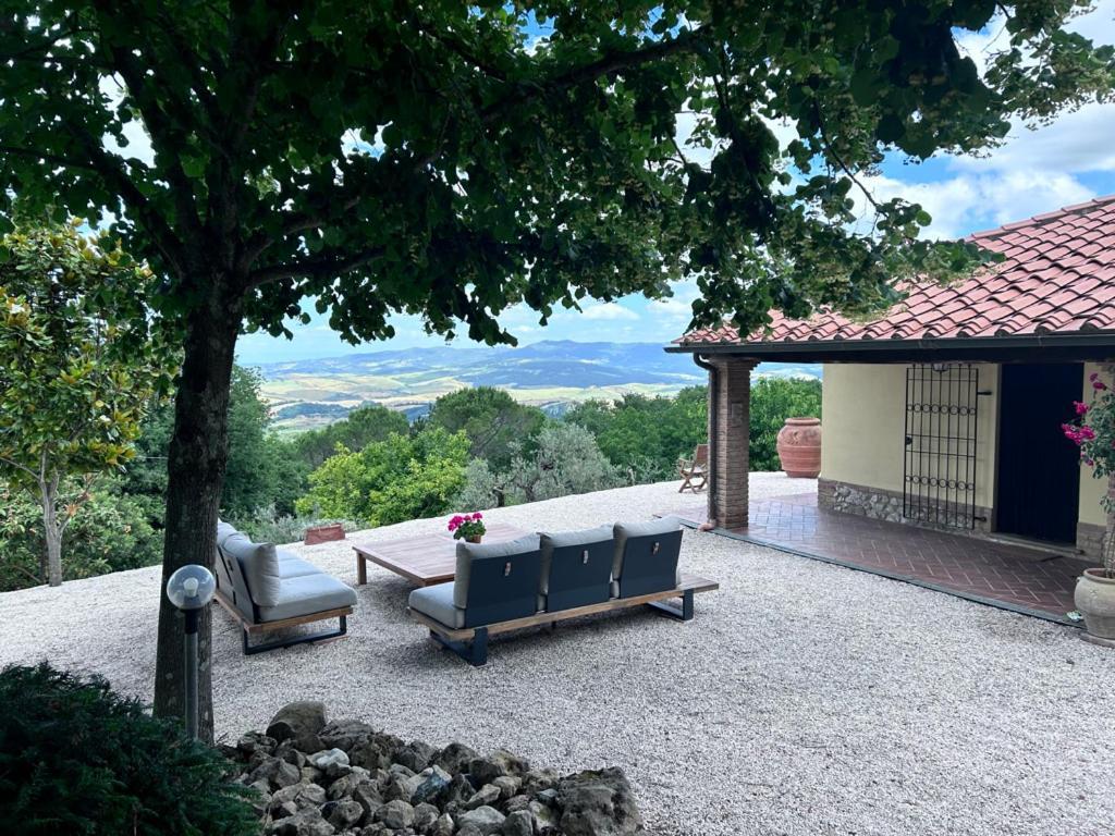 Casa Di Coraggio Villa Volterra Bagian luar foto