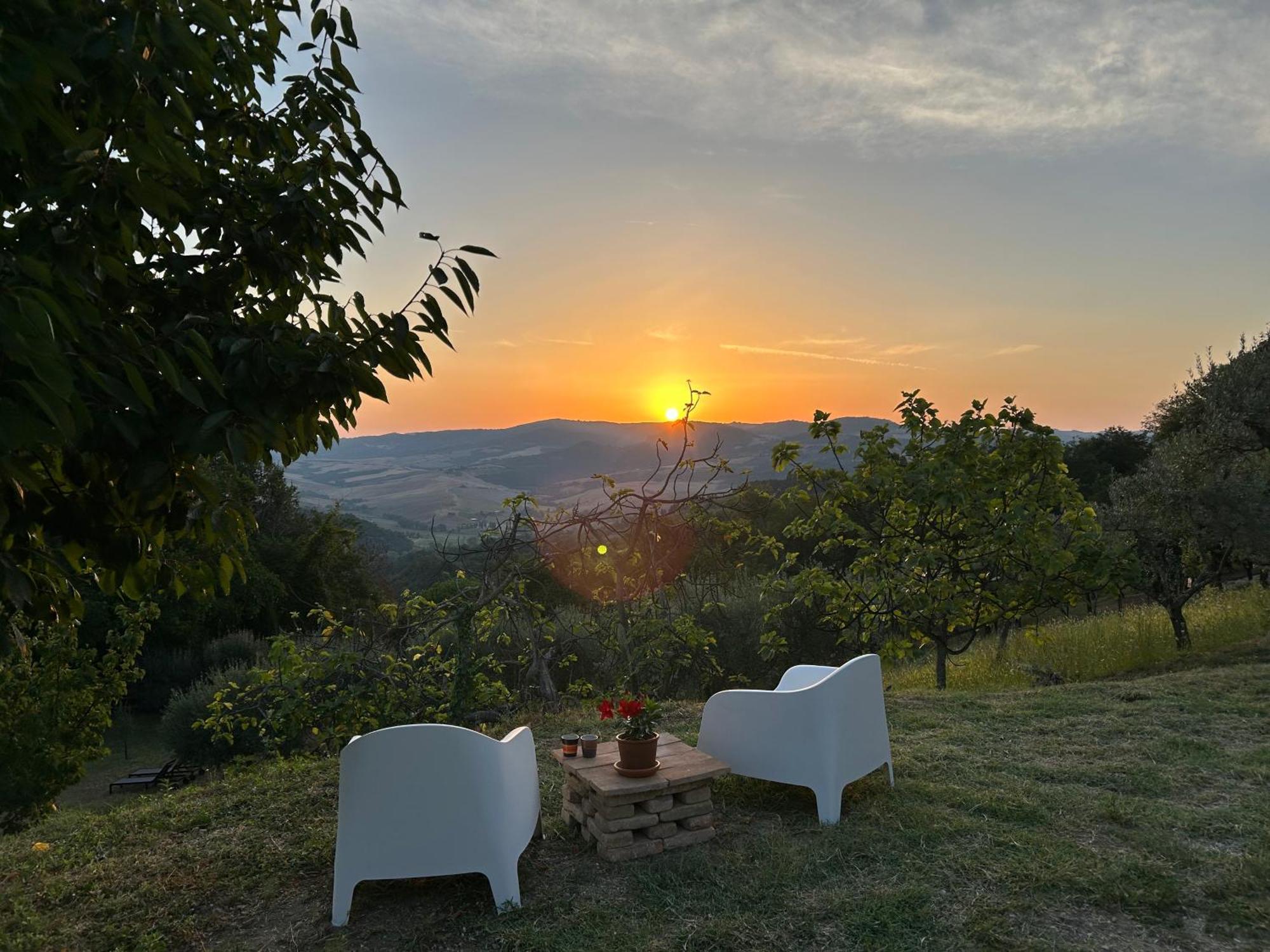 Casa Di Coraggio Villa Volterra Bagian luar foto