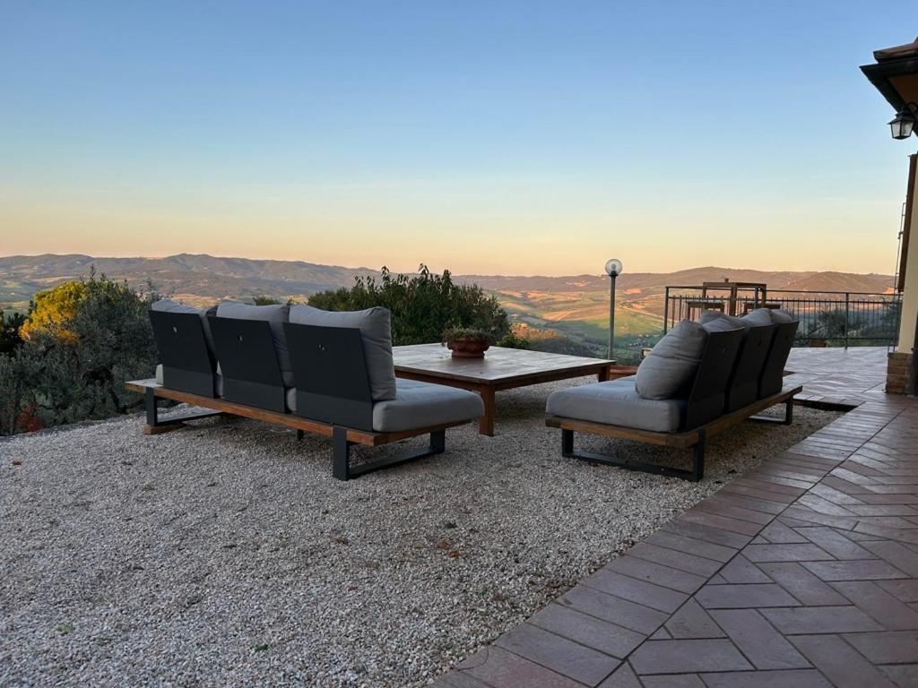Casa Di Coraggio Villa Volterra Bagian luar foto